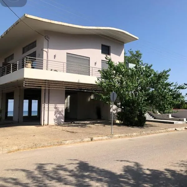 카타콜론에 위치한 호텔 Maisonette by the sea