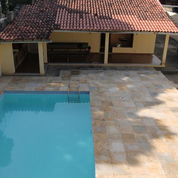 Casa muito espaçosa privativa com Piscina, Churrasqueira e área gourmet