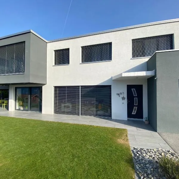 Villa luxueuse à 10 minutes de Crans-Montana, hotel v destinaci Crans-Montana