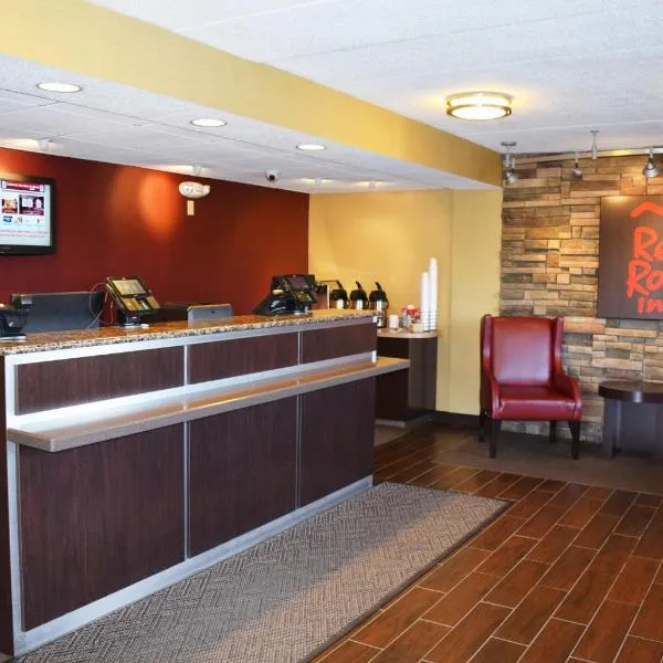 Red Roof Inn St Clairsville - Wheeling West, khách sạn ở Saint Clairsville