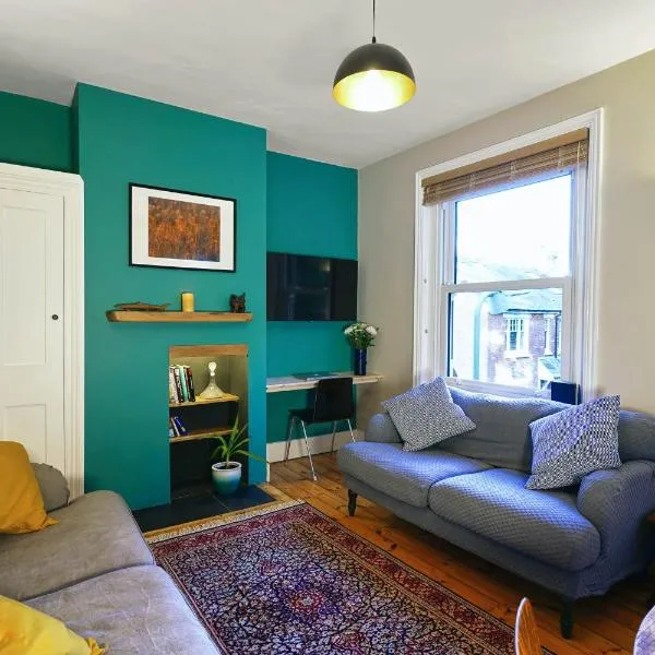 Calm 1 Bed Apartment with Parking in Winchester by At Hem, hotel i Winchester
