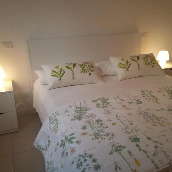 Mare e Monti Apartment, готель у місті Марина-ді-Каррара