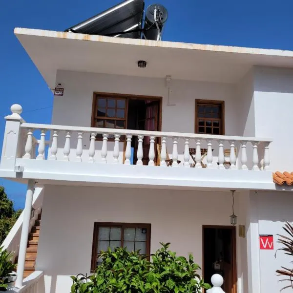 Casa Punta del Sol Atico Vista Al Mar, hotel v destinácii Tijarafe