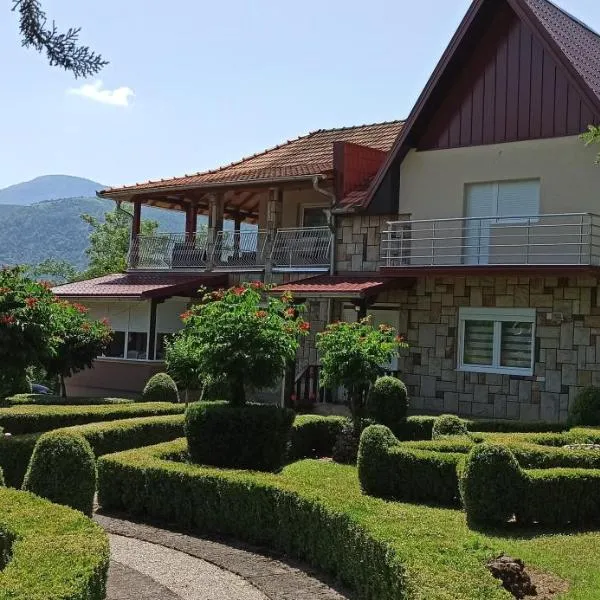 Guest House Vila Aleksa, hotel v destinaci Bogutovac