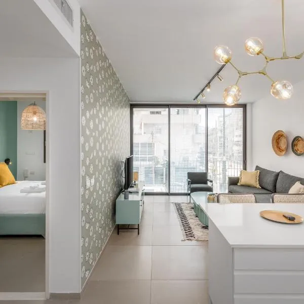 Hilton Beach Area- Perfect 1 BDR in a new building, hotel in Tel Aviv