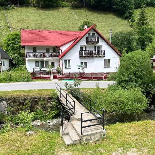 Căsuța de lângă pădure, hotel in Moieciu de Sus