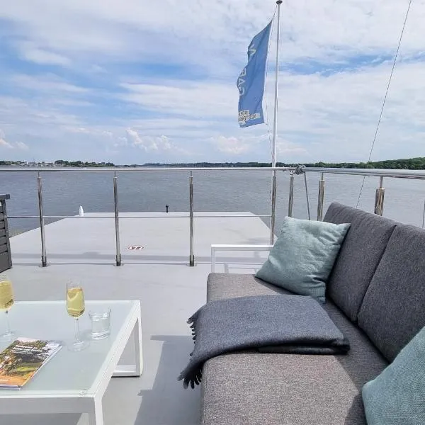 Hausboot Aava, hotel v destinaci Šlesvik