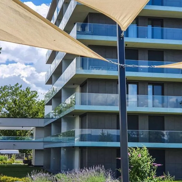 Napfény Resort Apartman、バラトンレッレのホテル