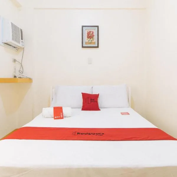 RedDoorz @ Golden Skye Hotel Guagua, hotel in Guagua