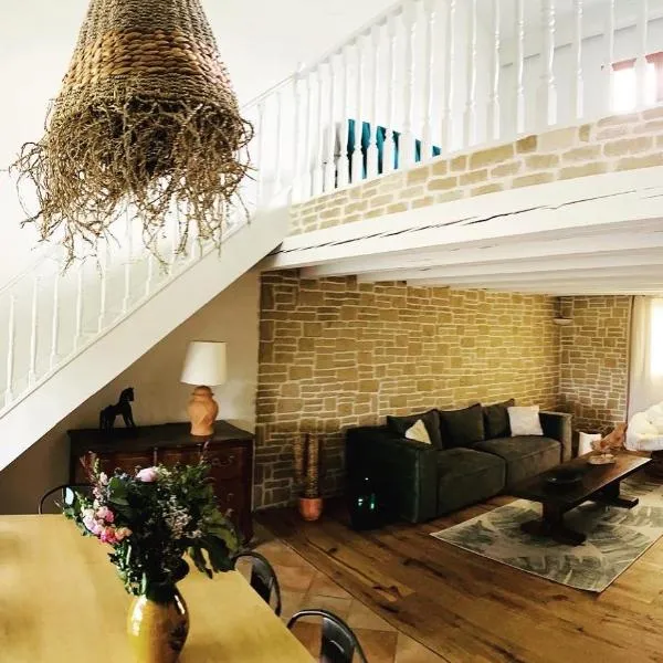 Maison dans la Drôme, hotel v destinaci Montélimar