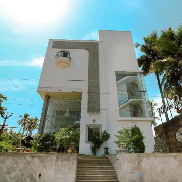 White Pearl Residency โรงแรมในKālapettai