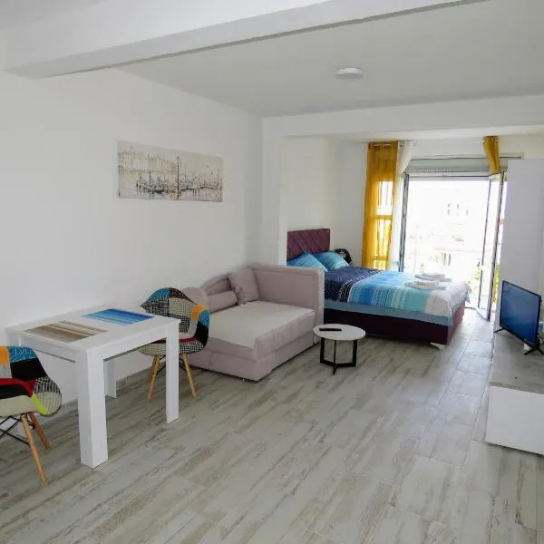 Bella Apartments: Bijela şehrinde bir otel