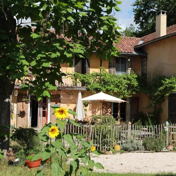 souslens, Castaignos-Souslens 40 – hotel w mieście Castaignos-Souslens