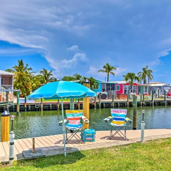 Boat Owners Paradise Jensen Beach Home with Dock! โรงแรมในเจนเซนบีช