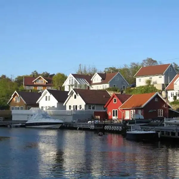 Flekkerøy sjøboder 4 soverom 8 senger, hotel di Søgne