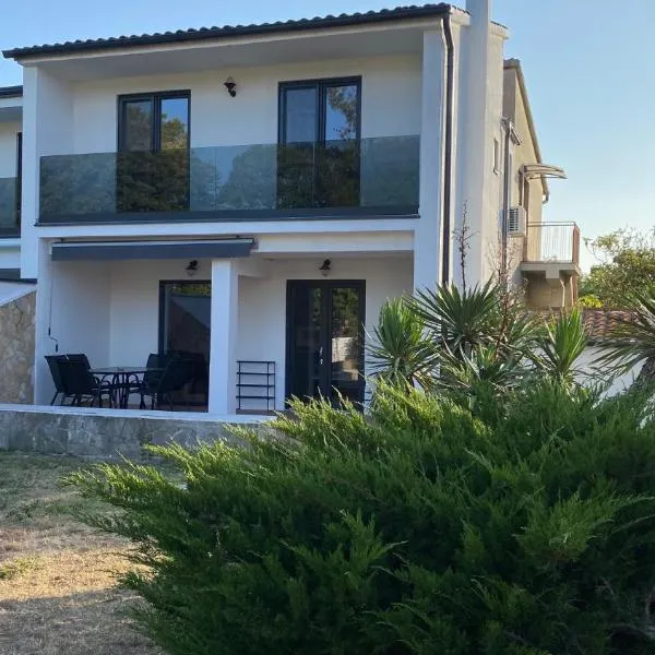 VILLA HOLIDAY, hotel i Banjole