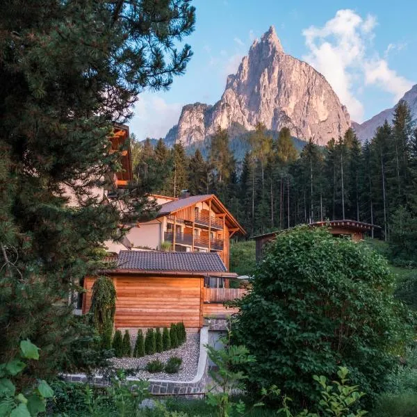 Hotel Waldrast Dolomites, hótel í Siusi