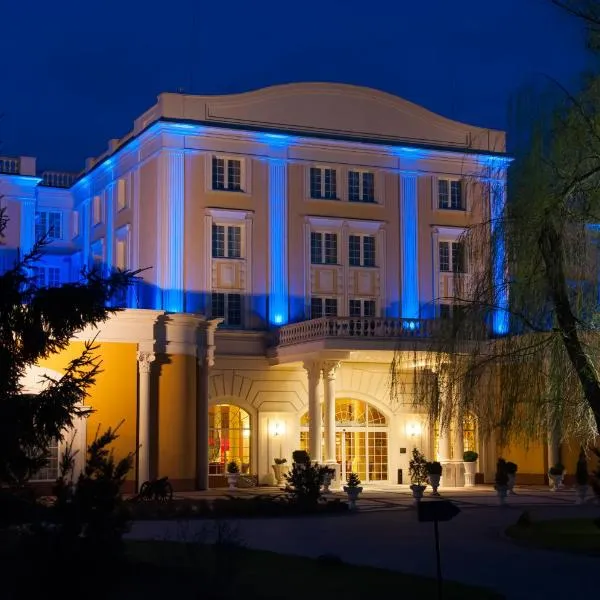 Hotel Windsor w Jachrance, hotel a Białobrzegi
