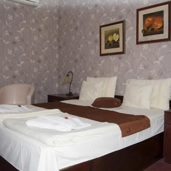 Guest House Prenoćište Piccolina, hotel v destinaci Sombor