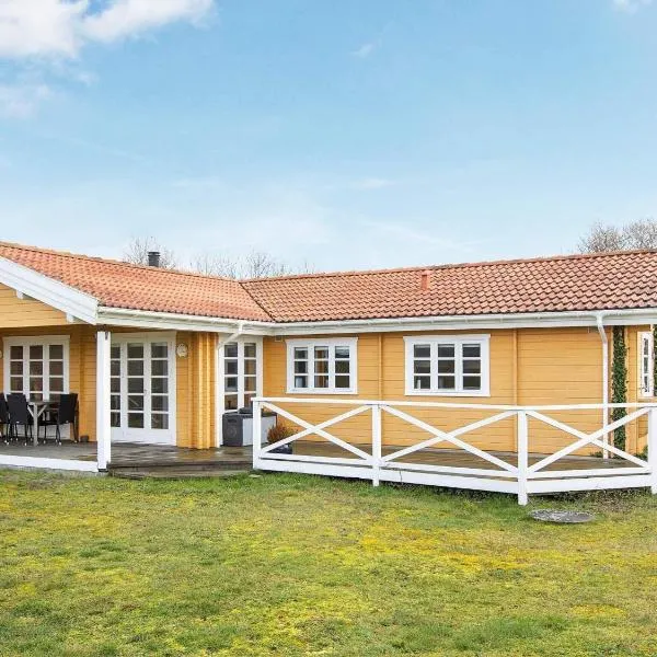 6 person holiday home in Slagelse, hotel di Engvang