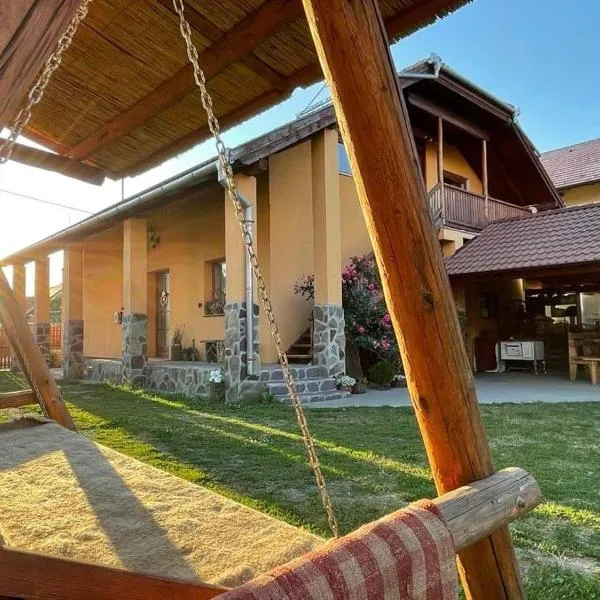 Gáll vendégház、Lăzareaのホテル