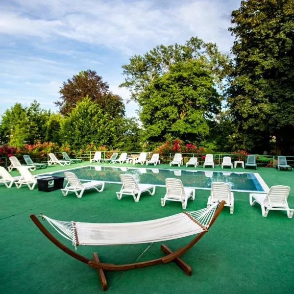 HOTEL MARION POIANA, hotel v destinaci Dumbrăveni