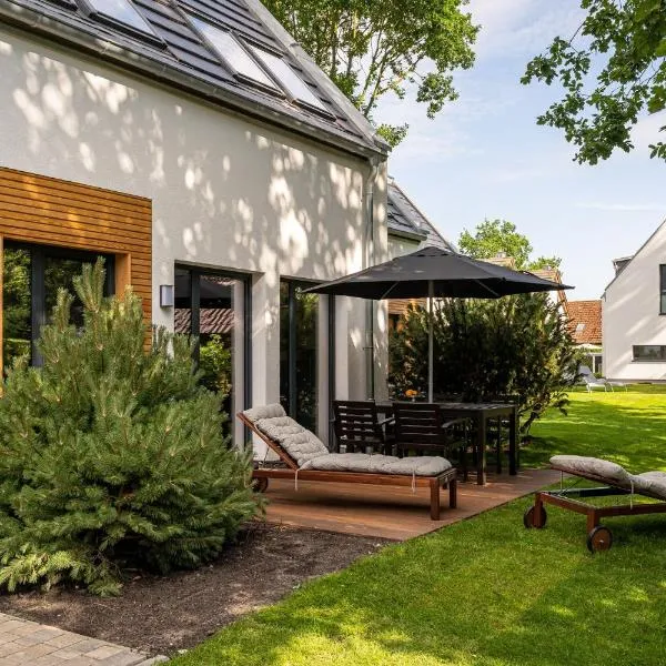 Hagebutte- Domizil am Ostseewald, hotel v destinaci Zingst