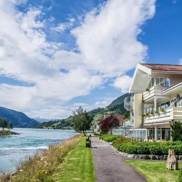 Hotel Loenfjord Loen, hótel í Loen