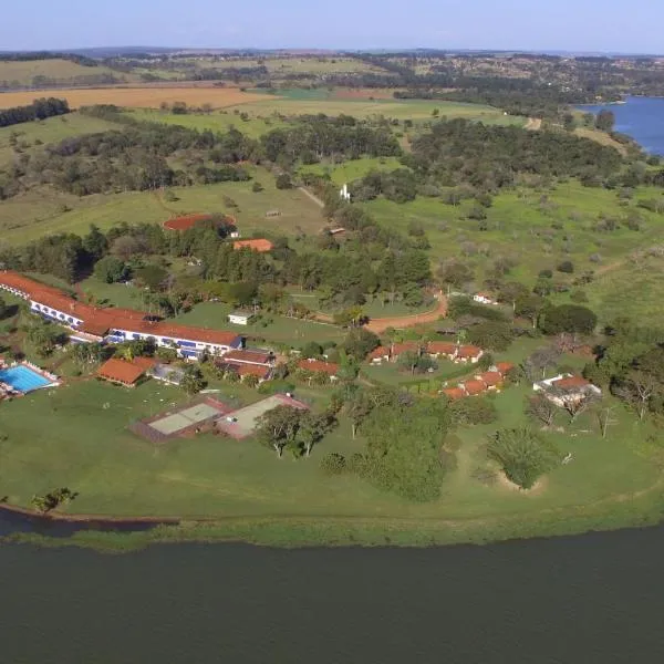 Hotel Península, viešbutis mieste Avarė