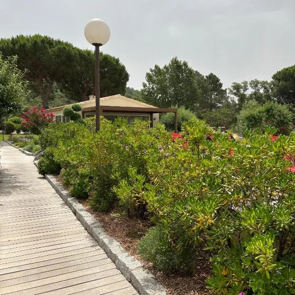 Les Jardins De Santa Giulia - Charmante chambre d'hôte 2, hotel v destinaci Porto-Vecchio