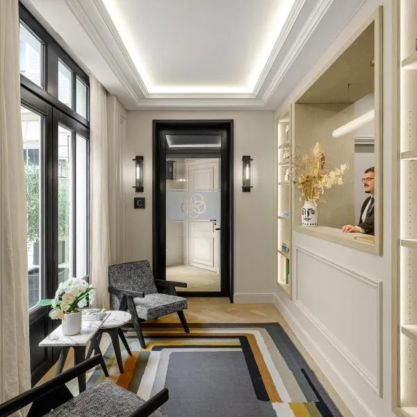 Black Door, hôtel à Paris