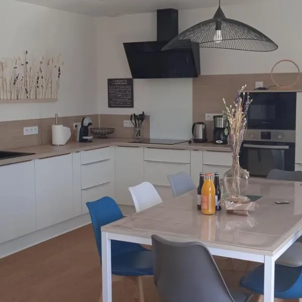 maison de la plage des Amiets, hotel v destinaci Cléder