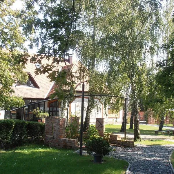 Martineum Felnőttképző Akadémia, hotel in Szombathely