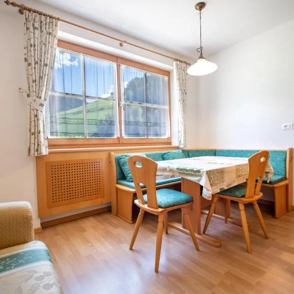 Apartments Berdan, hotel di Santa Cristina in Val Gardena