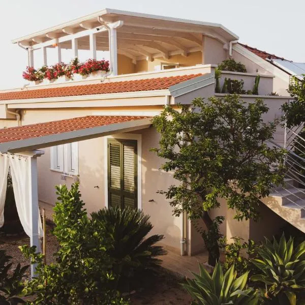 Michelino House, hotel in Parghelia