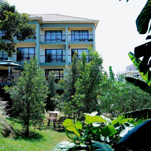 Greenyard Beach Hotel, hotel a Namulanda