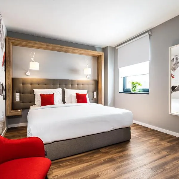 Up Hotel Budapest, hotell Budapestis