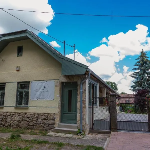 Szívem Csücske Vendégház, hotel v destinaci Nagybörzsöny