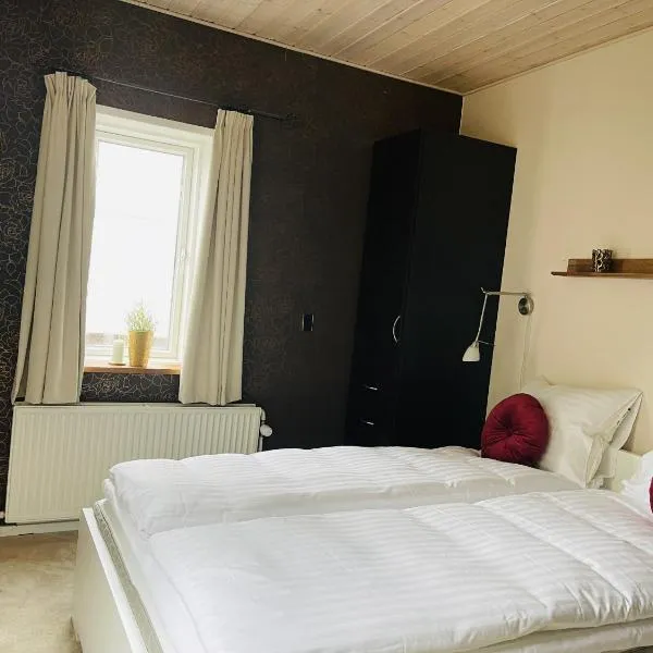 aday - Private room - Frederikshavn Center, hotelli kohteessa Strandby