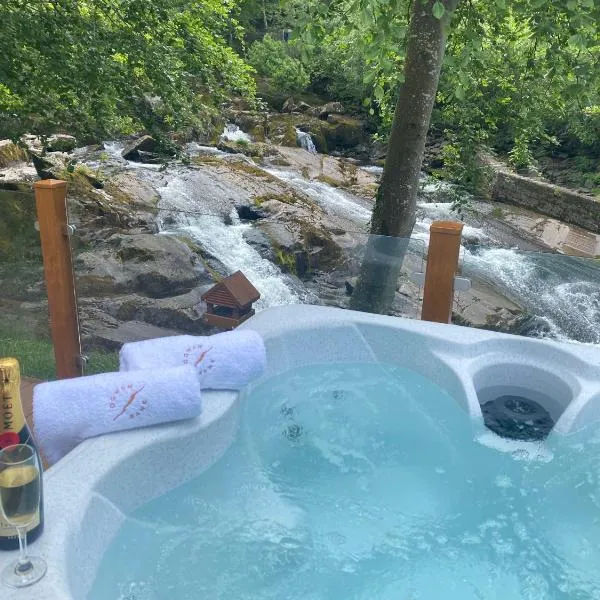 V13 - The Falls with Hot Tub, hotel v destinaci Bethesda