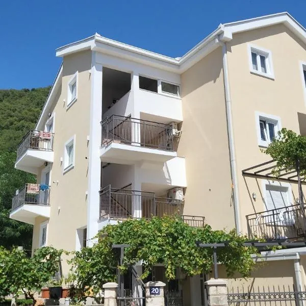 Apartmani Mia Sorajic, hotel v destinaci Petrovac na Moru