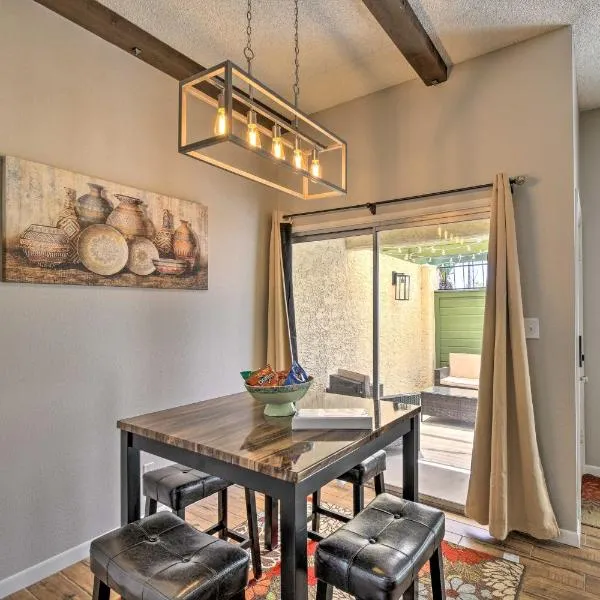 3 Mi to Mill Ave Central Condo with Patio in Tempe, hotel v destinaci Tempe