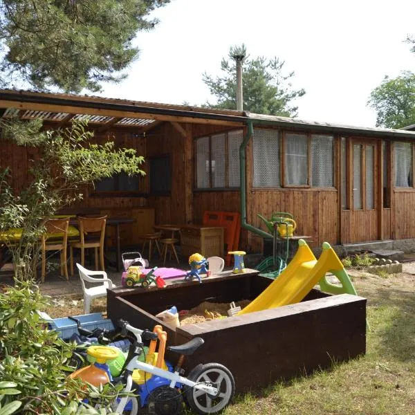 Chata u Hřiště, Hotel in Mcely