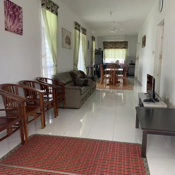 SRI KENANGA HOMESTAY, hotel in Bandar Penawar