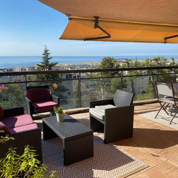 Nice Sea View Apartment Pool Terrace Air Conditioning Quiet, Hotel in Nizza
