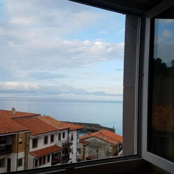 La casina del Reloj con vistas al mar, hotel v destinácii Lastres