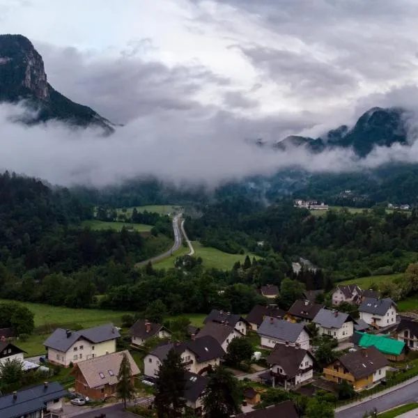 Alp House, hotel in Bohinjska Bela