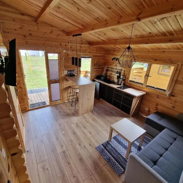 DOMKI POD DĘBEM, hotel v destinaci Grzybowo