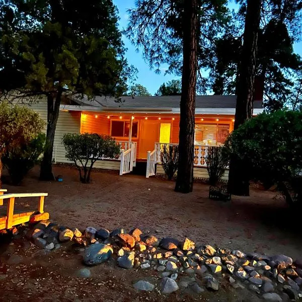 Hidden Gem Retreat in the Heart of Payson, hotel en Pine