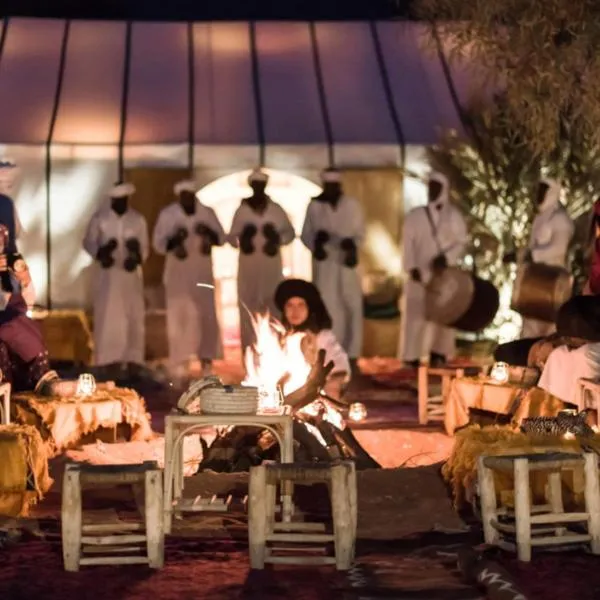 Royal Luxury Cafe Du Sud, hotel in Merzouga